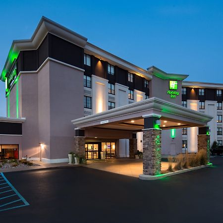 Holiday Inn Milwaukee Riverfront By Ihg Exterior photo
