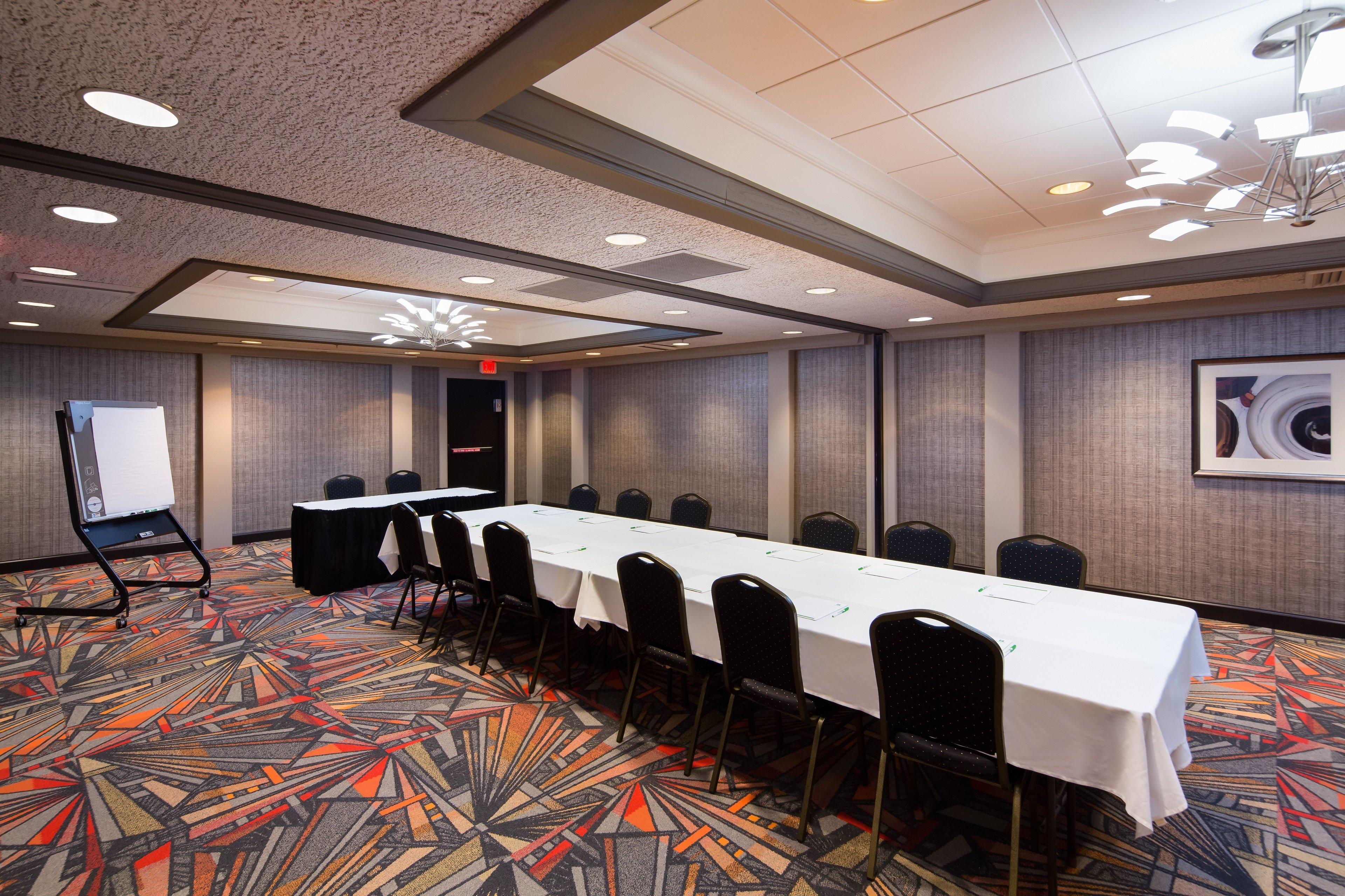 Holiday Inn Milwaukee Riverfront By Ihg Exterior photo
