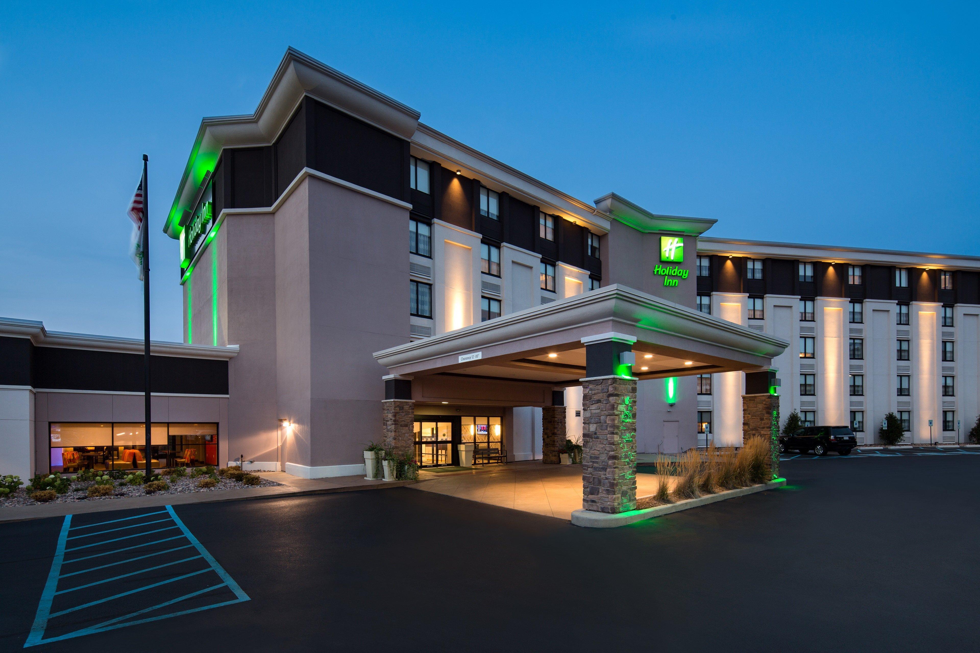 Holiday Inn Milwaukee Riverfront By Ihg Exterior photo