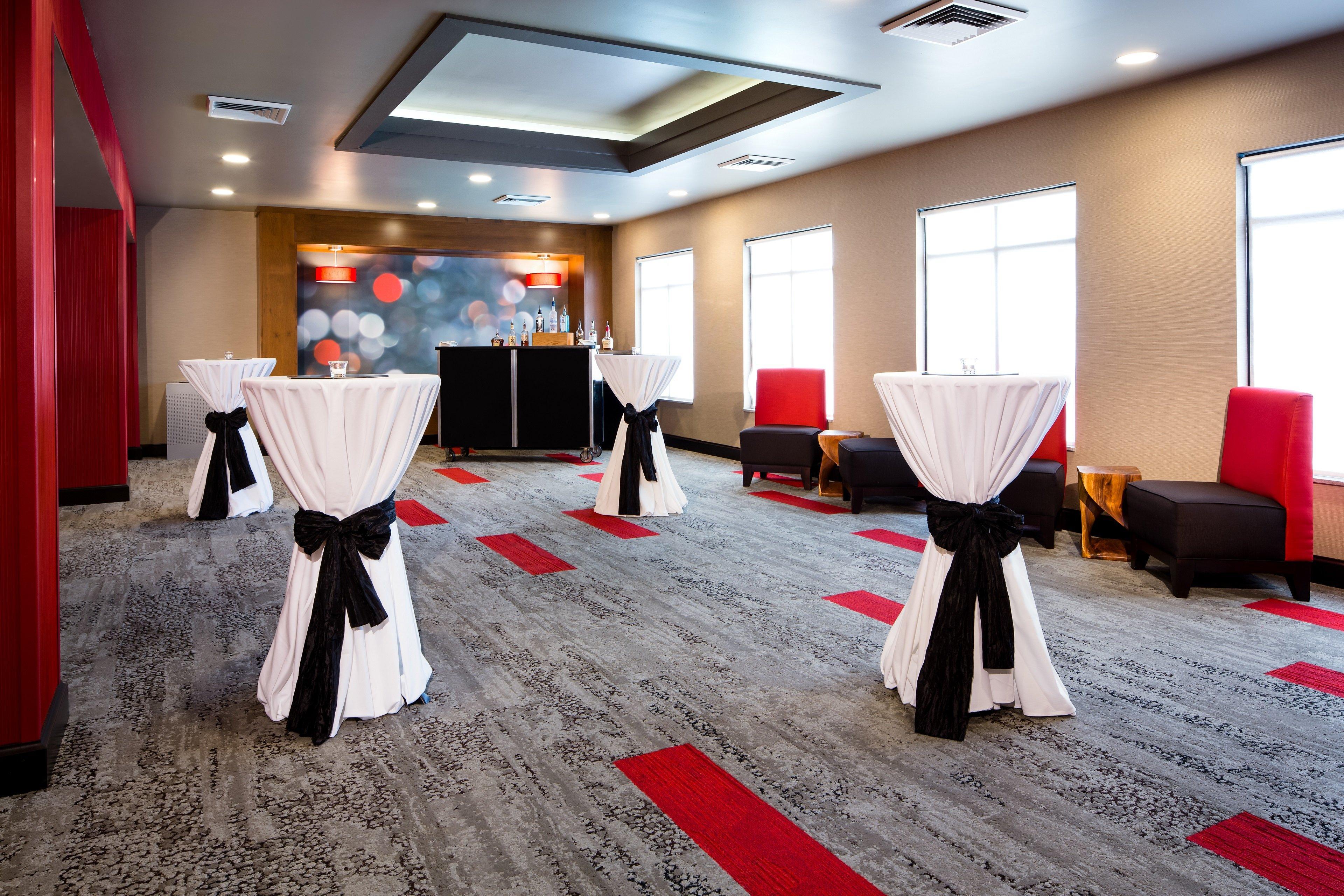 Holiday Inn Milwaukee Riverfront By Ihg Exterior photo