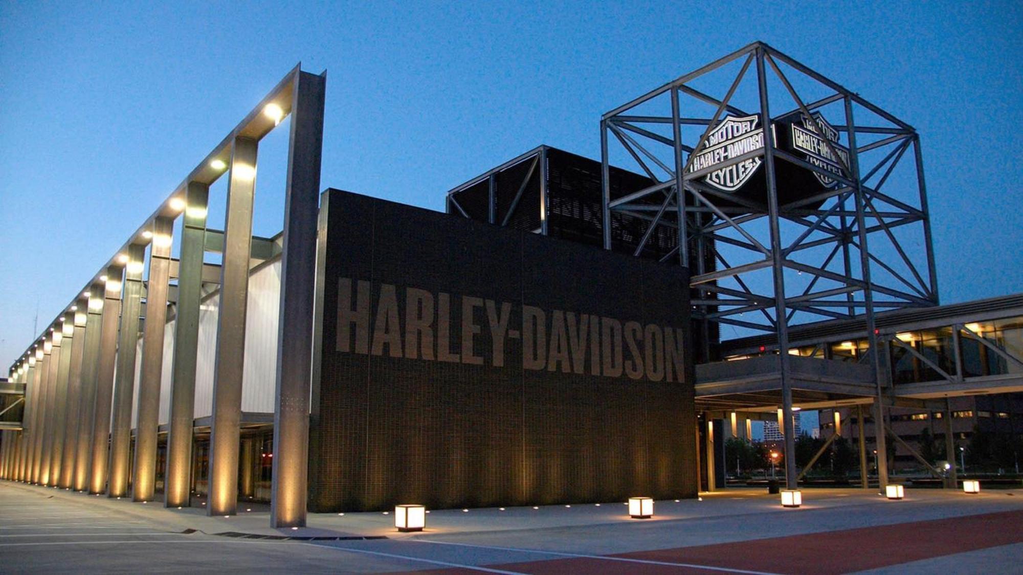 Holiday Inn Milwaukee Riverfront By Ihg Exterior photo