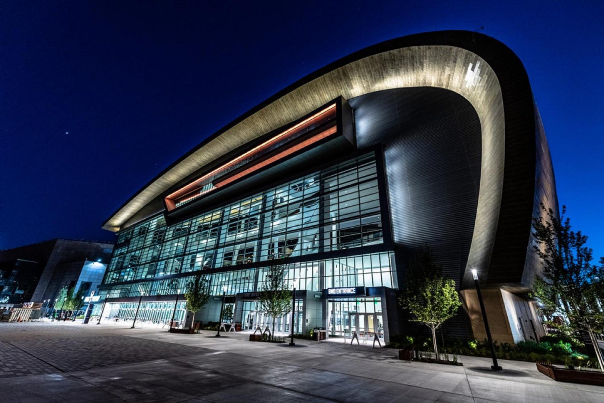 Holiday Inn Milwaukee Riverfront, An Ihg Hotel Exterior photo