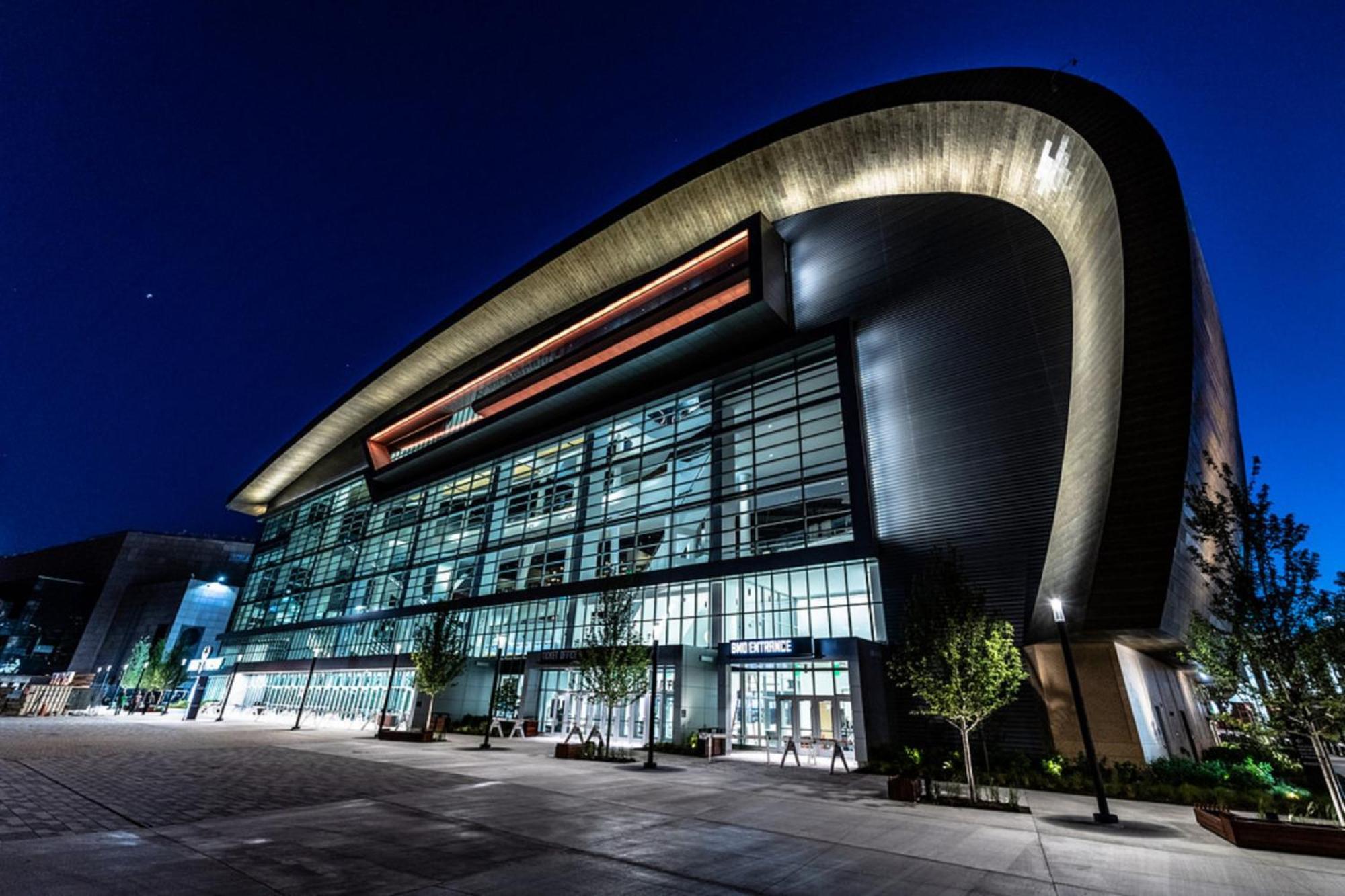 Holiday Inn Milwaukee Riverfront By Ihg Exterior photo