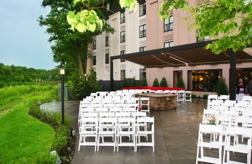 Holiday Inn Milwaukee Riverfront By Ihg Exterior photo